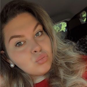 Meet your Posher, Whitney